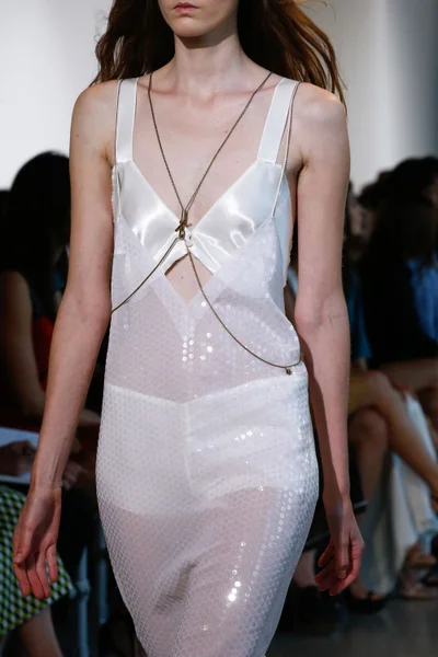 Look 101
